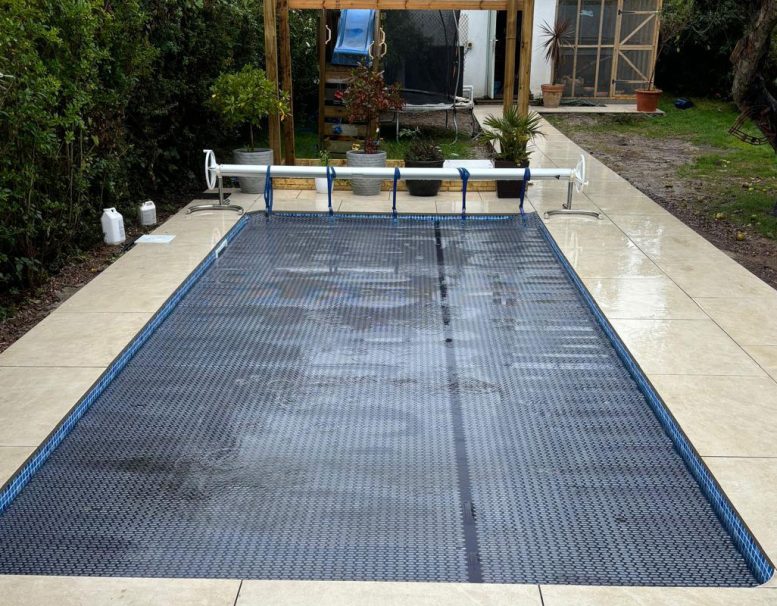 project-swimming-pool-build-sussex-slider-1